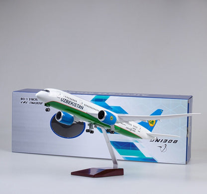 1:130 43CM UZBEKISTAN BOEING 787 Passenger Airplane Landing Gear Resin Model