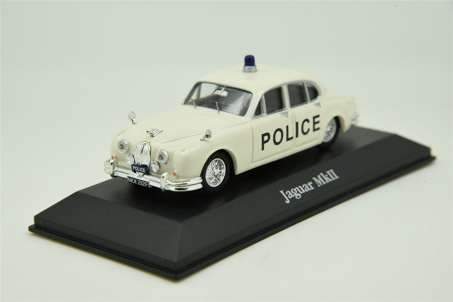 ATLAS 1:43 Jaguar MK2 White Metal British Police Car Model DieCast Model Toy