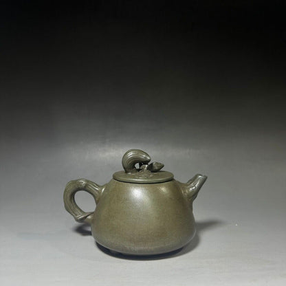 Chinese Yixing Zisha Clay Handmade Exquisite Teapot（松鼠石瓢壶 底款：蒋蓉）