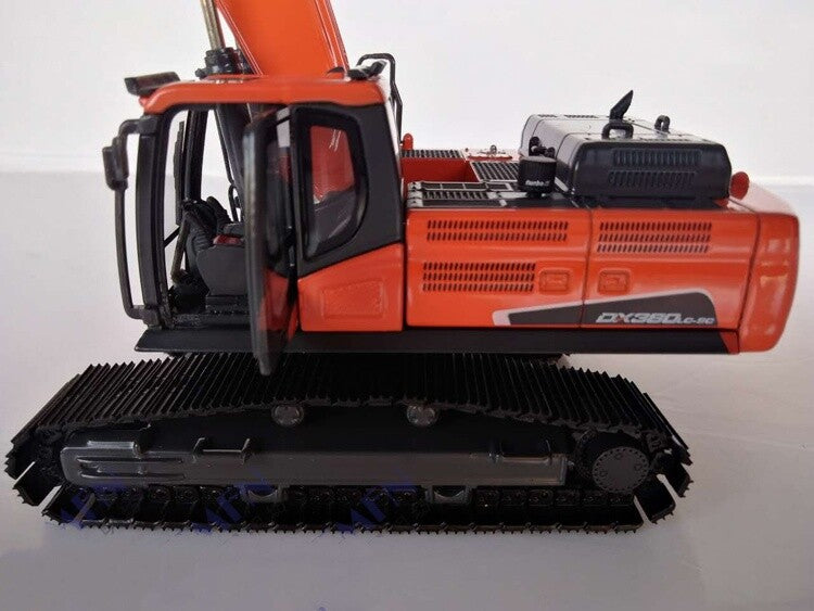 1:50 DOOSAN DX380LC-9C Hydraulic Excavator Contruction Machine Diecast Model
