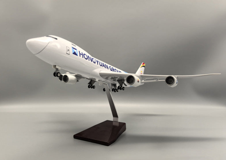 1:160 47CM HONGYUAN GROUP BOEING 747-8 Plane Landing Gear Resin Aircraft Model