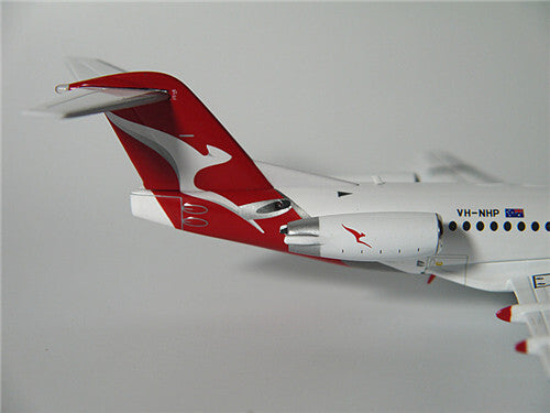 GeminiJets QANTASLINK for Fokker 100 VH-NHP 1/200 DIECAST plane Pre-builded