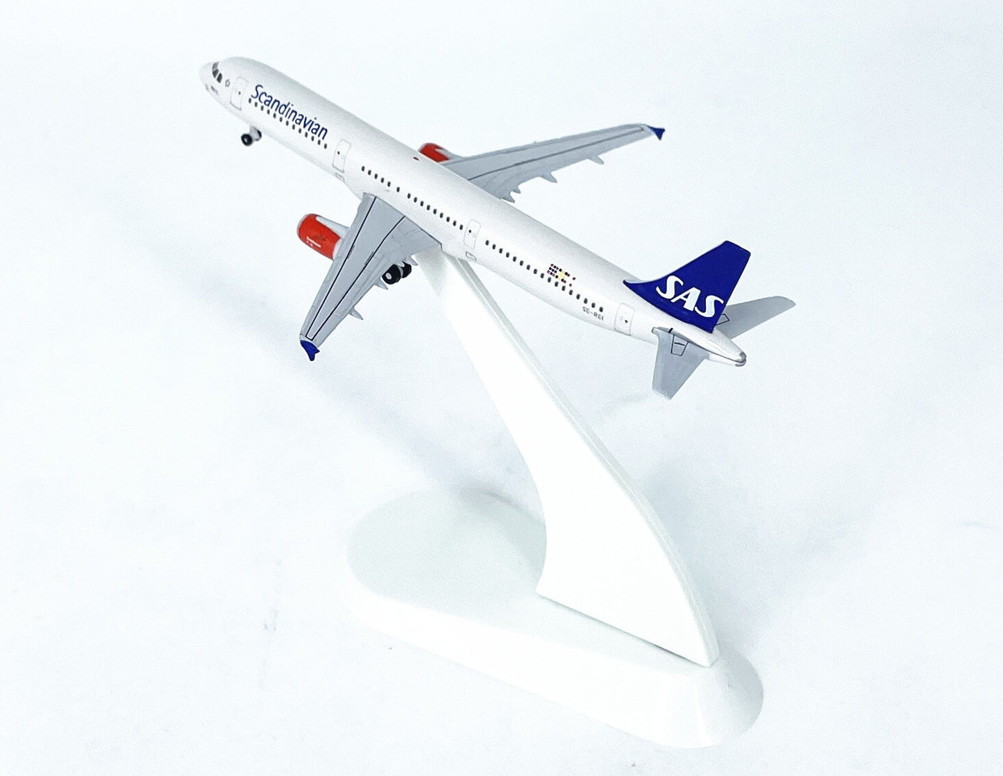 1:500 StarJets SAS Scandinavian AIRBUS A321 Airplane Diecast Aircraft Model