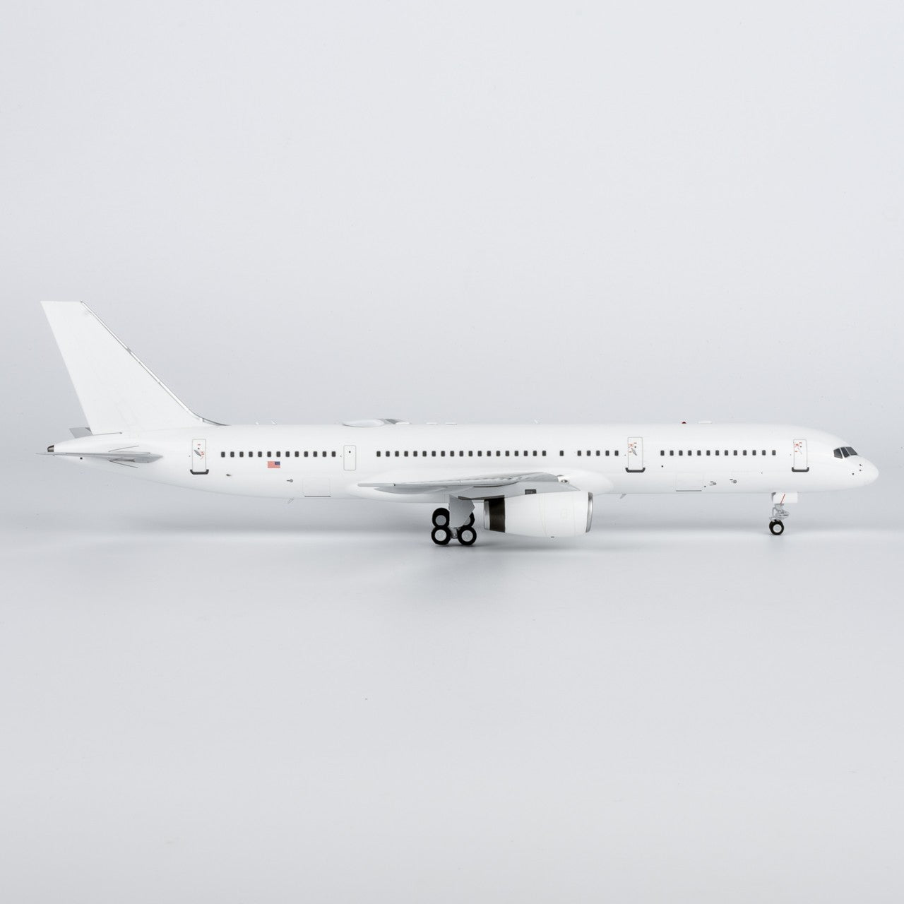 1:200 NGmodels USAF Boeing 757-200 C-32B Passenger Airplane Diecast Plane Model