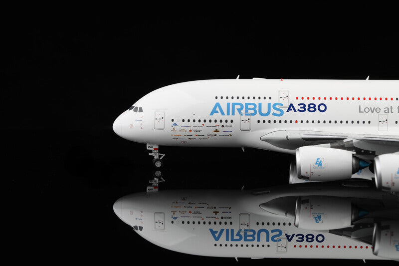 1:200 37CM SQ Wings AIRBUS A380 Passenger Airplane Diecast Plane Aircraft Model