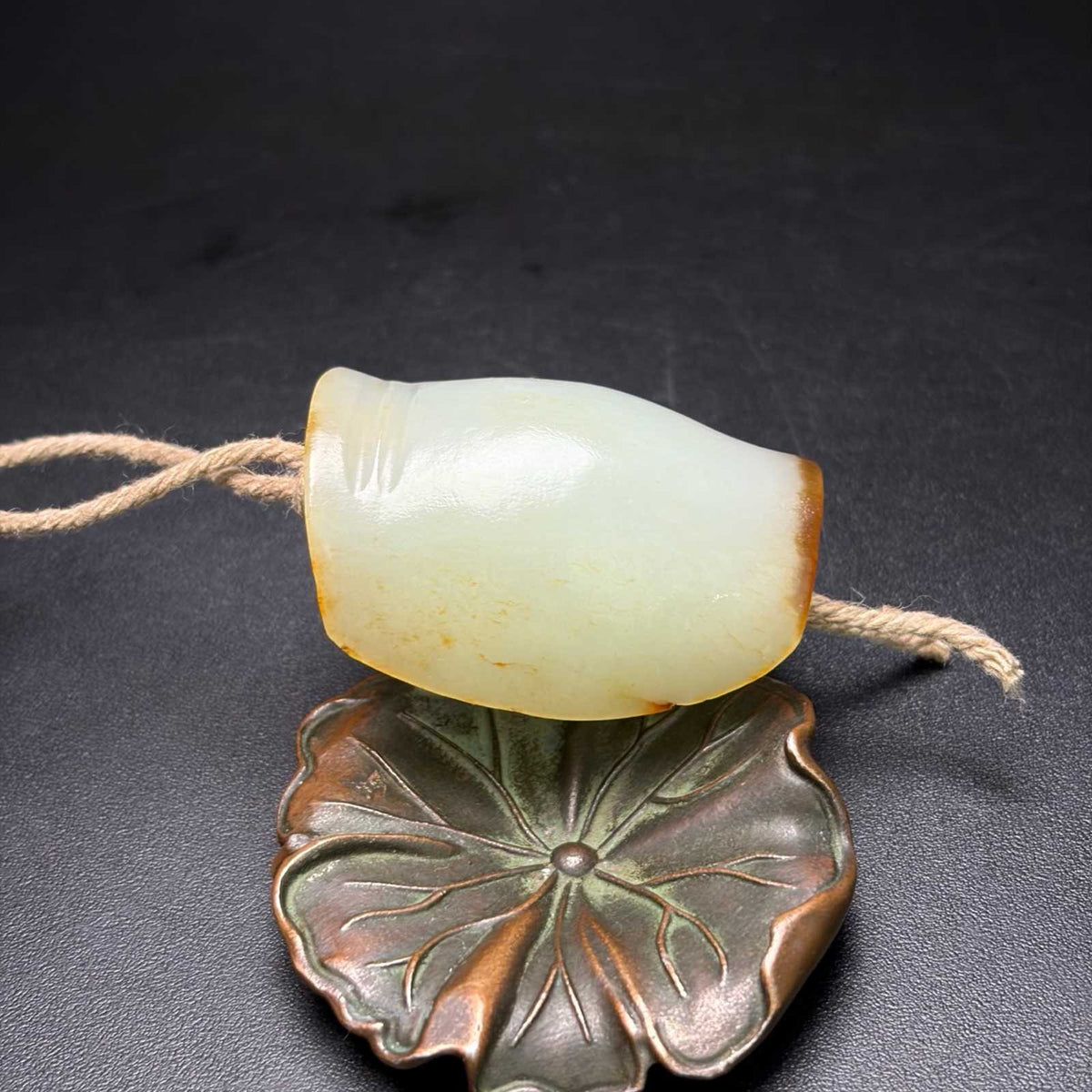 Chinese Natural Hetian Jade Hand-carved Exquisite Tortoise Shell Pendant 31325