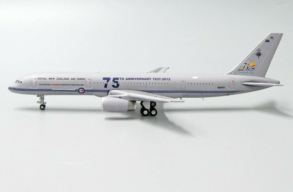 1:400 JC Wings Royal New Zealand Air Force BOEING 757-200 Airplane Diecast Model