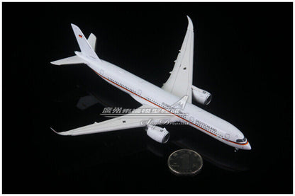 1:400 JC Wings LUFTWAFFE AIRBUS A350-900XWB Airplane Flap Down Diecast Model