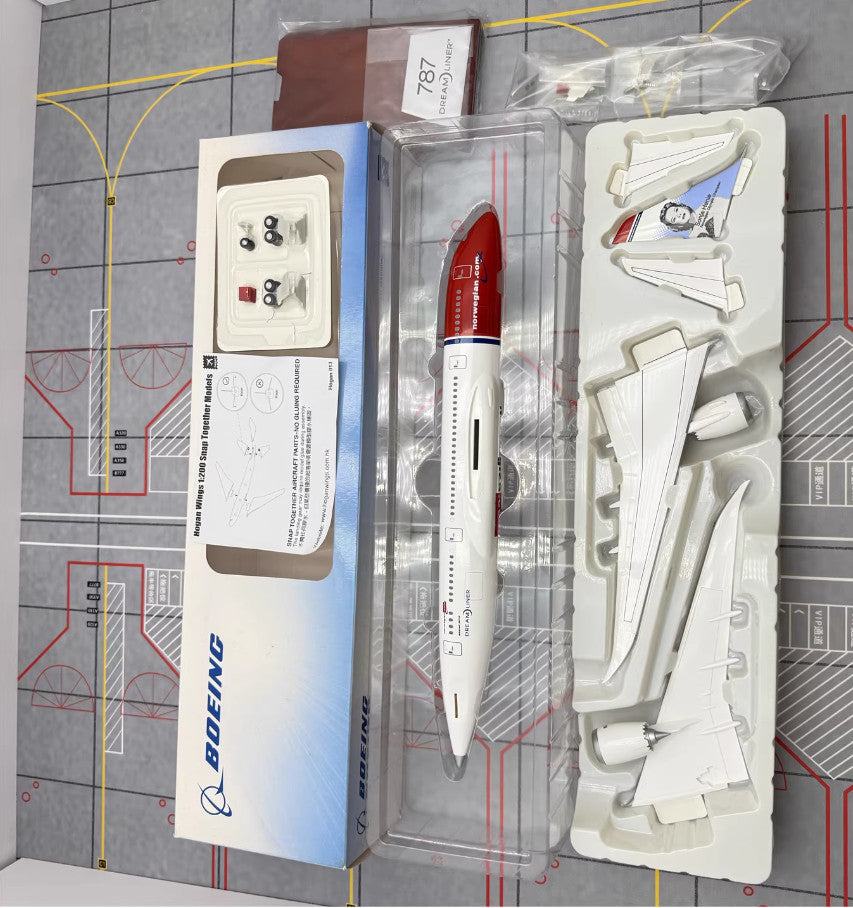 1:200 29CM Hogan Norwegian Boeing 787-8 Airplane ABS Plastic Aircraft Model
