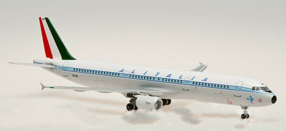 1:400 AeroClassics ALITALIA Airbus A321 Passenger Airplane Diecast Plane Model