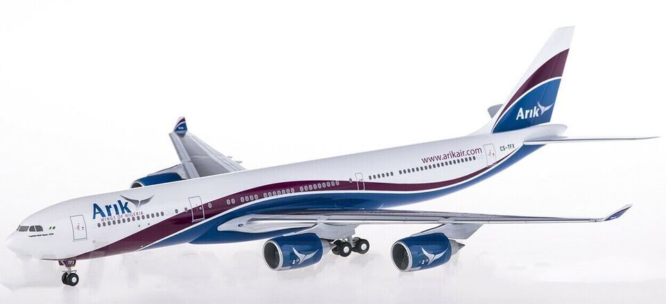 1:200 34CM Hogan Arik AIRBUS A340-500 Passenger Airplane ABS Plastic Plane Model