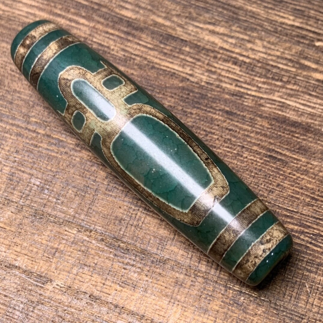 Tibetan Style Green Agate Wealth God Dzi Bead Dragon Scales Hacking Pendant