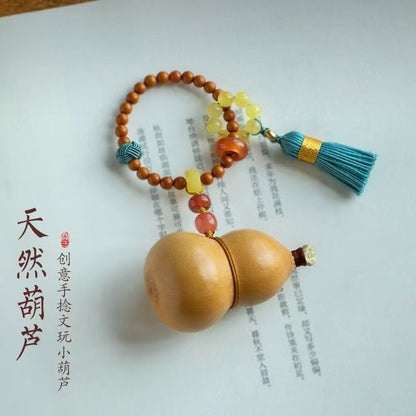 Natural Small Gourd Hand Twisted Handle Piece Gourd Pendant