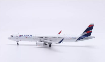 1:400 Phoenix LATAM Airbus A321 PT-XPQ Airplane Diecast Aircraft Plane Model