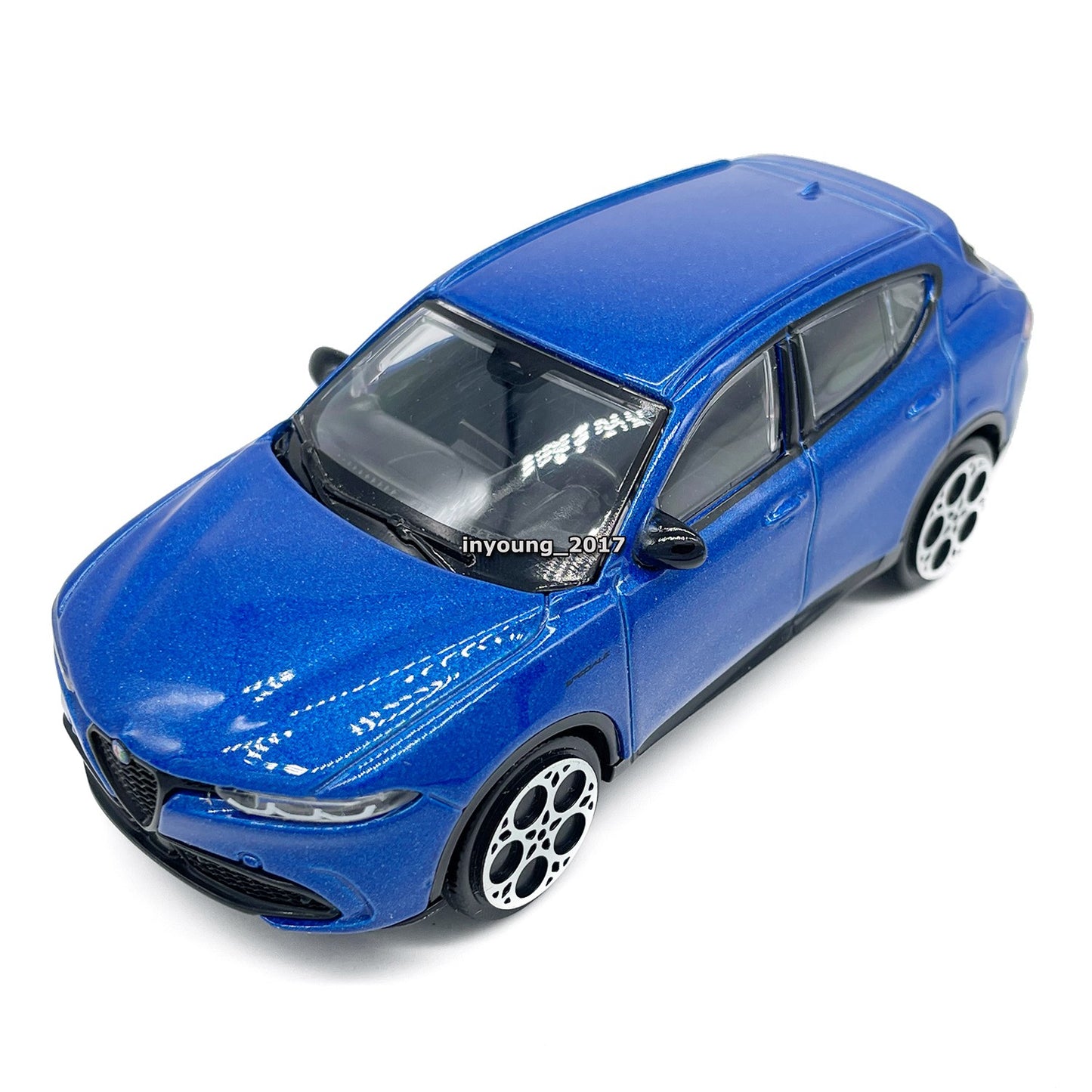 1/43 Alfa Romeo Tonale Model Toy Car Diecast Toy Vehicle Friction Powered
