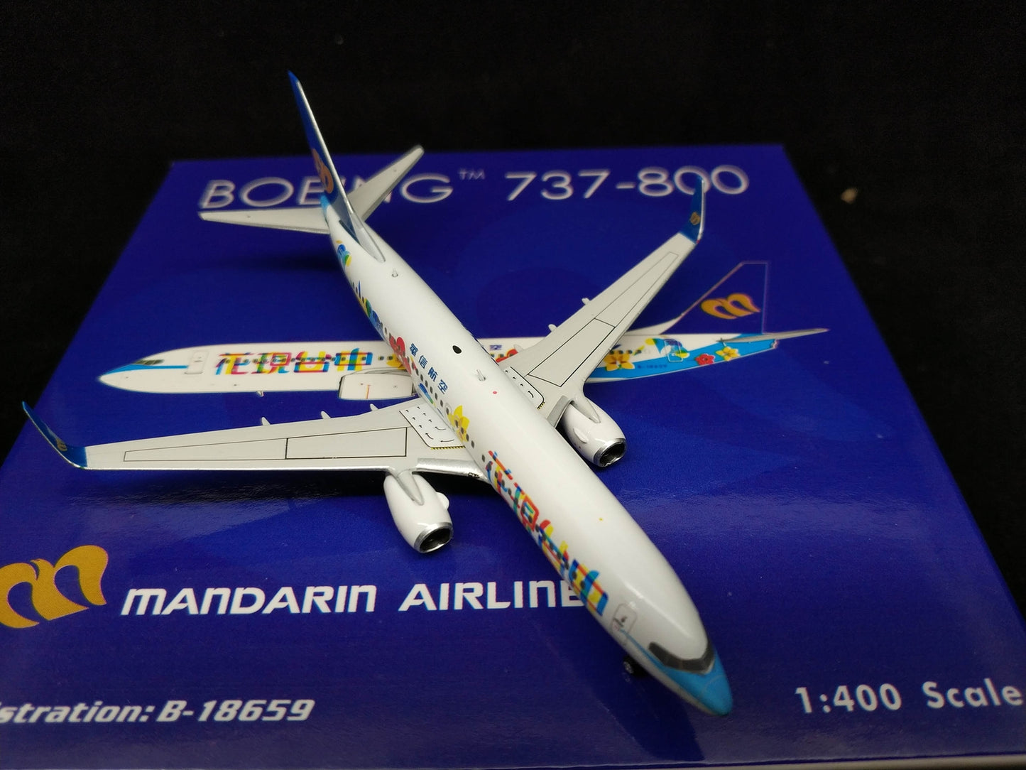 1:400 Phoenix MANDARIN AIRLINES B737-800W Airplane Diecast Aircraft Plane Model