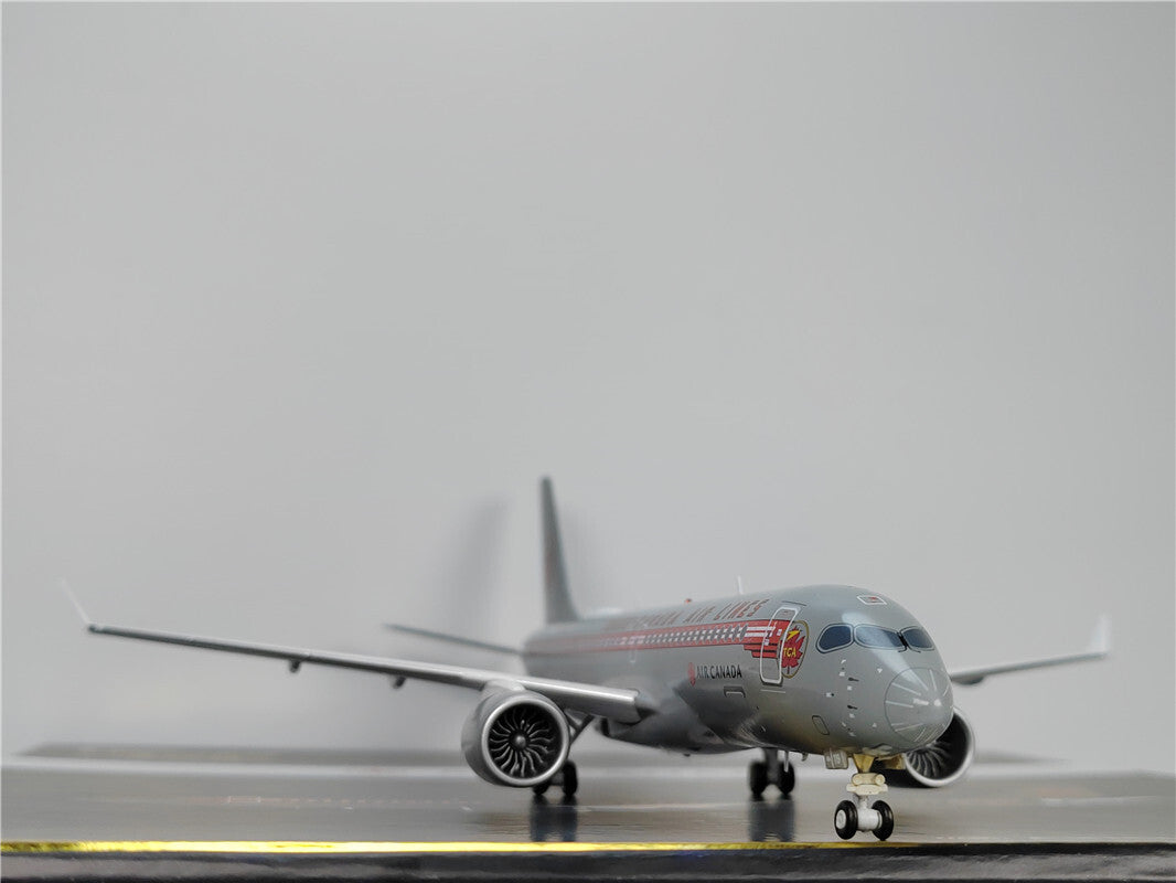 1:200 Geminijets AIR CANADA AIRBUS A220-300 Airplane Diecast Aircraft Model