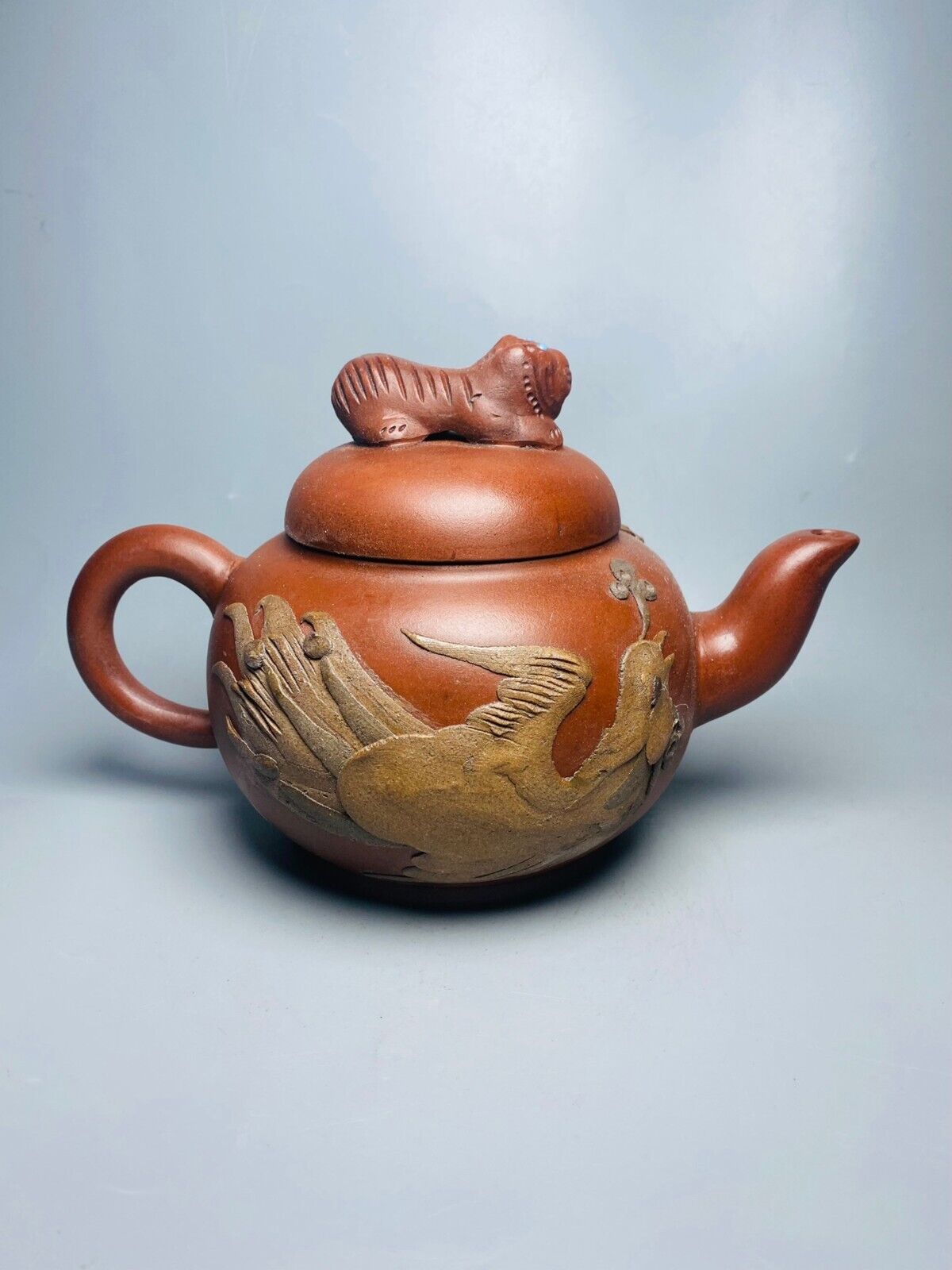 Chinese Yixing Zisha Clay Handmade Exquisite Teapot（卧虎藏龙 底款：周桂珍）