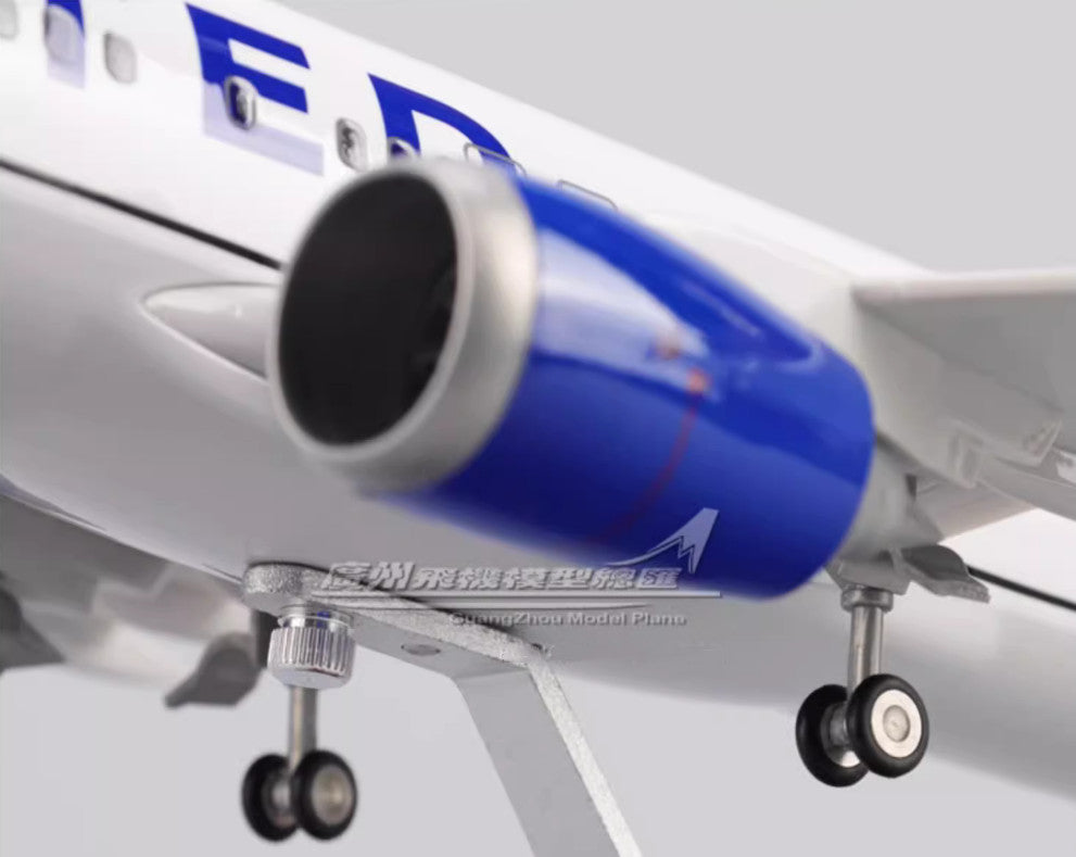 47CM 1:80 UNITED BOEING 737 MAX8 Passenger Airplane Landing gears Resin Model
