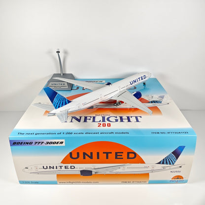 1:200 InFlight Singapore Airlines Boeing 777-300ER Airplane Diecast Plane Model