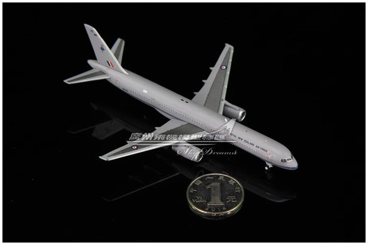 1:400 JC Wings ROYAL NEW ZEALAND AIR FORCE BOEING 757-200 Airplane Diecast Model