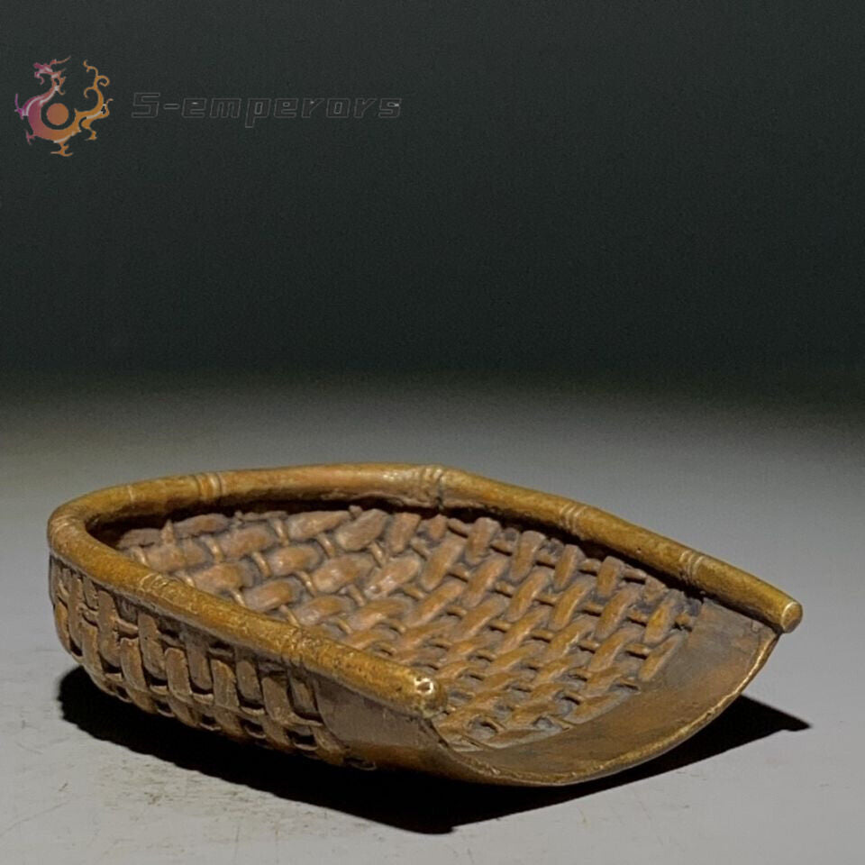 Art chinese collection copper Good harvest dustpan Figure statue gift