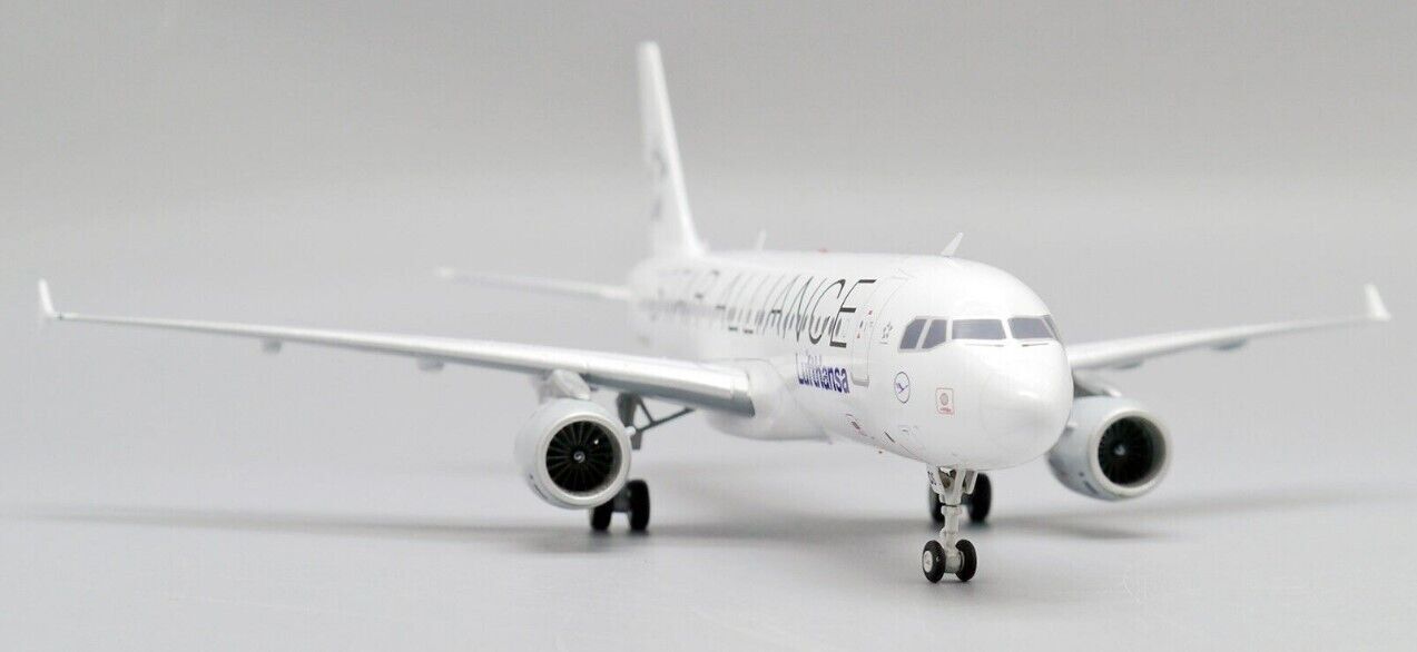 1:200 JC Wings Lufthansa STAR ALLIANCE AIRBUS A320 Passenger Plane Diecast Model