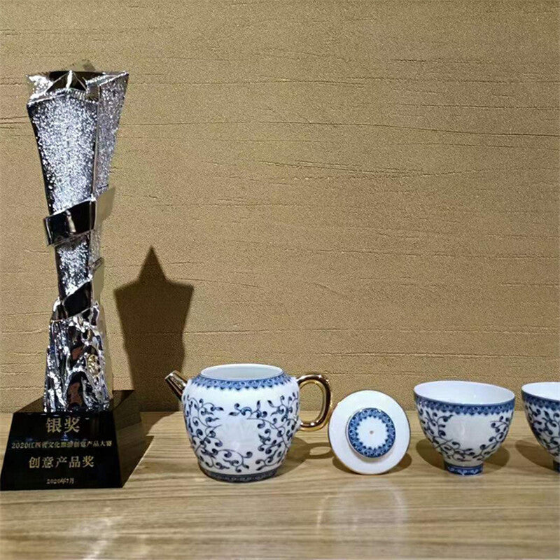 Jingdezhen Craft Tea Pot Handmade Tea Cup Chinese Blue-and-white Porcelain Pot