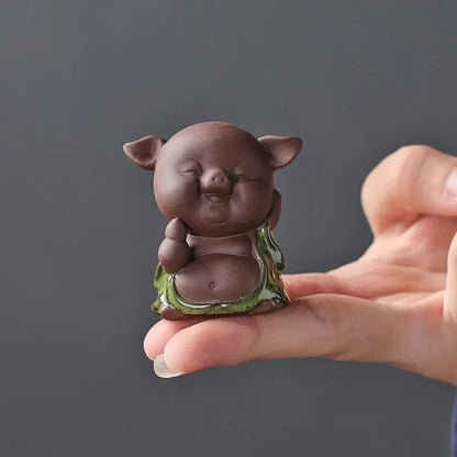 1 PCS Purple Clay Lovely Pig Figurine Ornament Fingertip Small Tea Pets Crafts