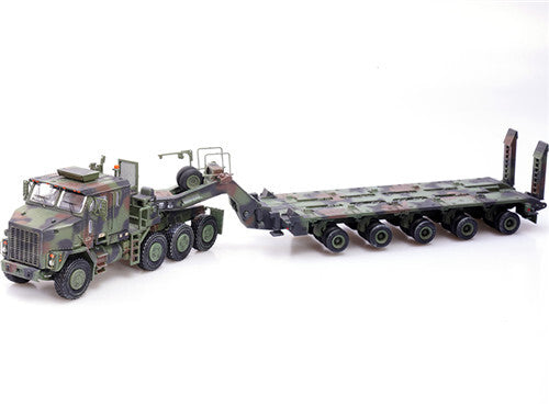 PanzerKampf US Oshkosh M1070 tank transporter tractor NATO livery 1/72 Model