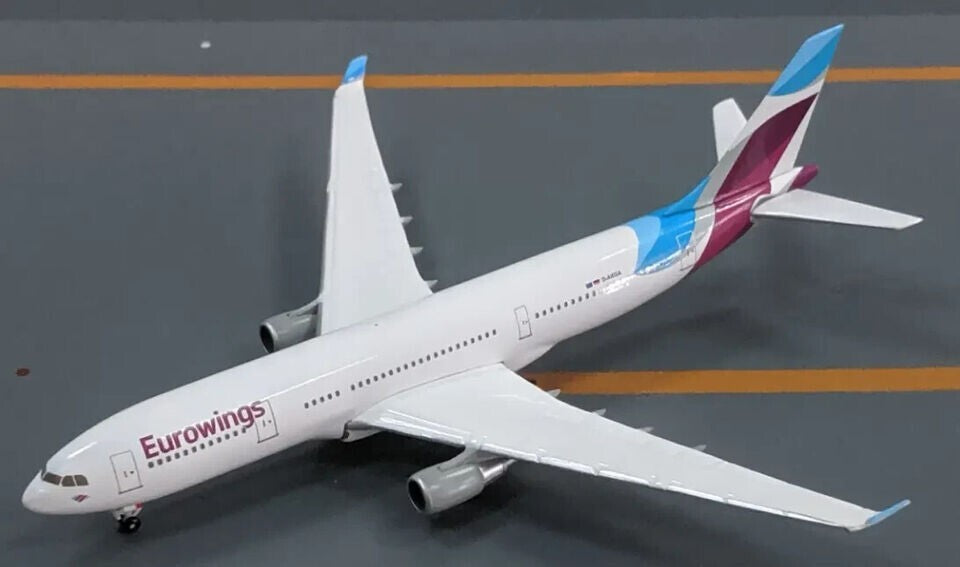 1:500 Hogan Eurowings AIRBUS A330-200 Passenger Aircraft Diecast Airplane Model