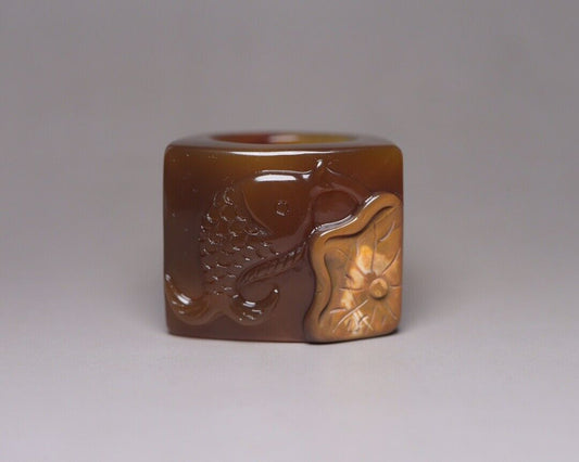 Chinese Natural Agate Hand Carved Fish Statue Exquisite Thumb Ring Jewelry Rare