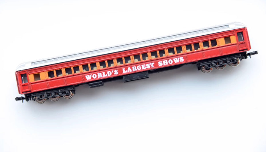 N Ratio 1/160 Red Six Axis Coach Coach Train Model