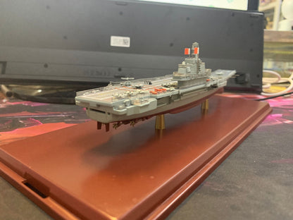 1/1500 China Liaoning aircraft carrier with J15 carrier based aircraft model