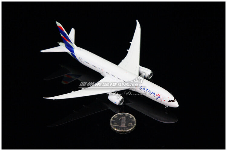 1:400 GeminiJets LATAM BOEING B787-9 Airplane Diecast Plane Aircraft Model
