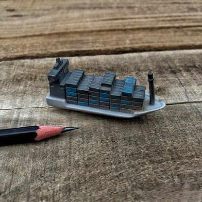 Scene Model Simulation Miniature Mini Ship Cruise Ship Freighter Battleship Prop