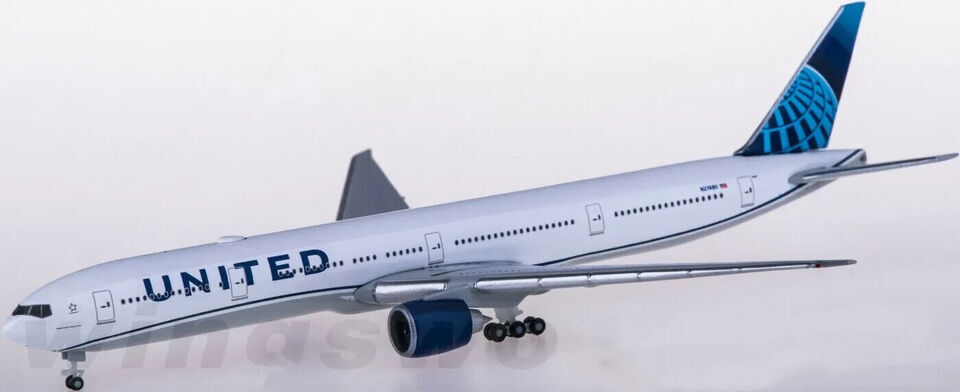 1:500 Herpa UNITED BOEING 777-300ER Passenger Airplane Diecast Aircraft Model