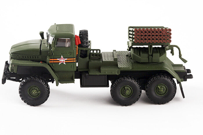 PMA BM-21 GRAD VICTORY DAY PARADE SAINT PETERSBURG RUSSIA 1/72 MODEL TANK