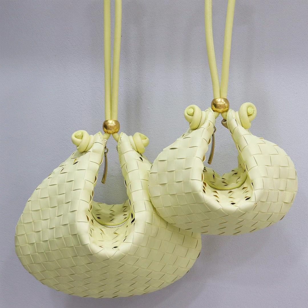 Hand-woven Cowhide Leather Handbag Soft Crisscross Purse 33*25*5 CM 29*25*10 CM