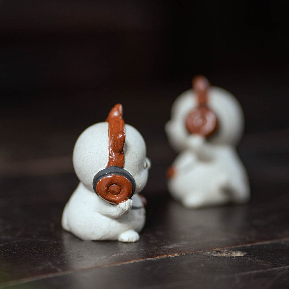 Lovely Cat Statue Yixing Zisha White Duan Clay Tea Pet House Warming Gift Small