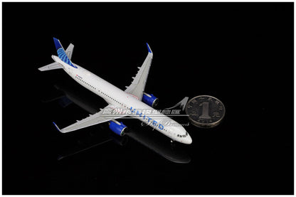 1:400 GeminiJets UNITED BOEING A321neo Airplane Diecast Plane Aircraft Model