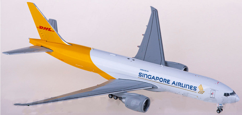 1:400 JC Wings SINGAPORE AIRLINES BOEING 777-200LRF Aircraft Diecast Plane Model