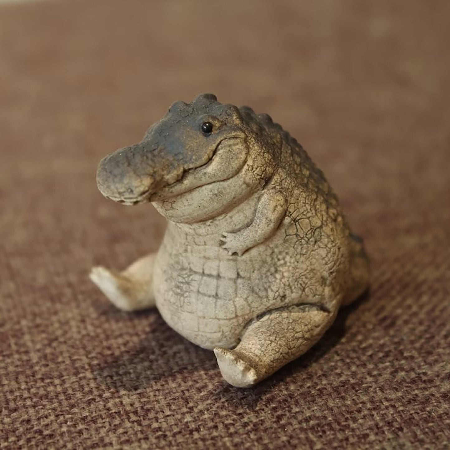 Creative Small Tea Pet Collectible Crocodile Statue for Desktop Tea House Decor