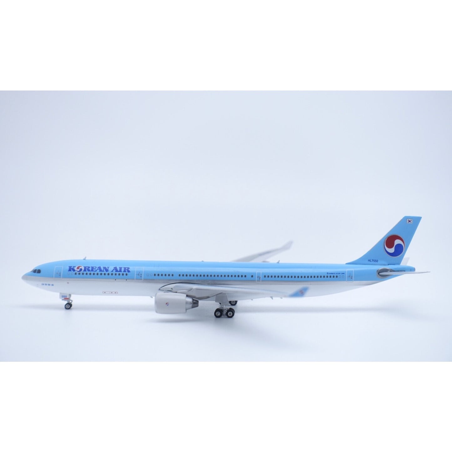 1:400 Phoenix Korean Air Airbus A330-300 Airplane Diecast Aircraft Plane Model