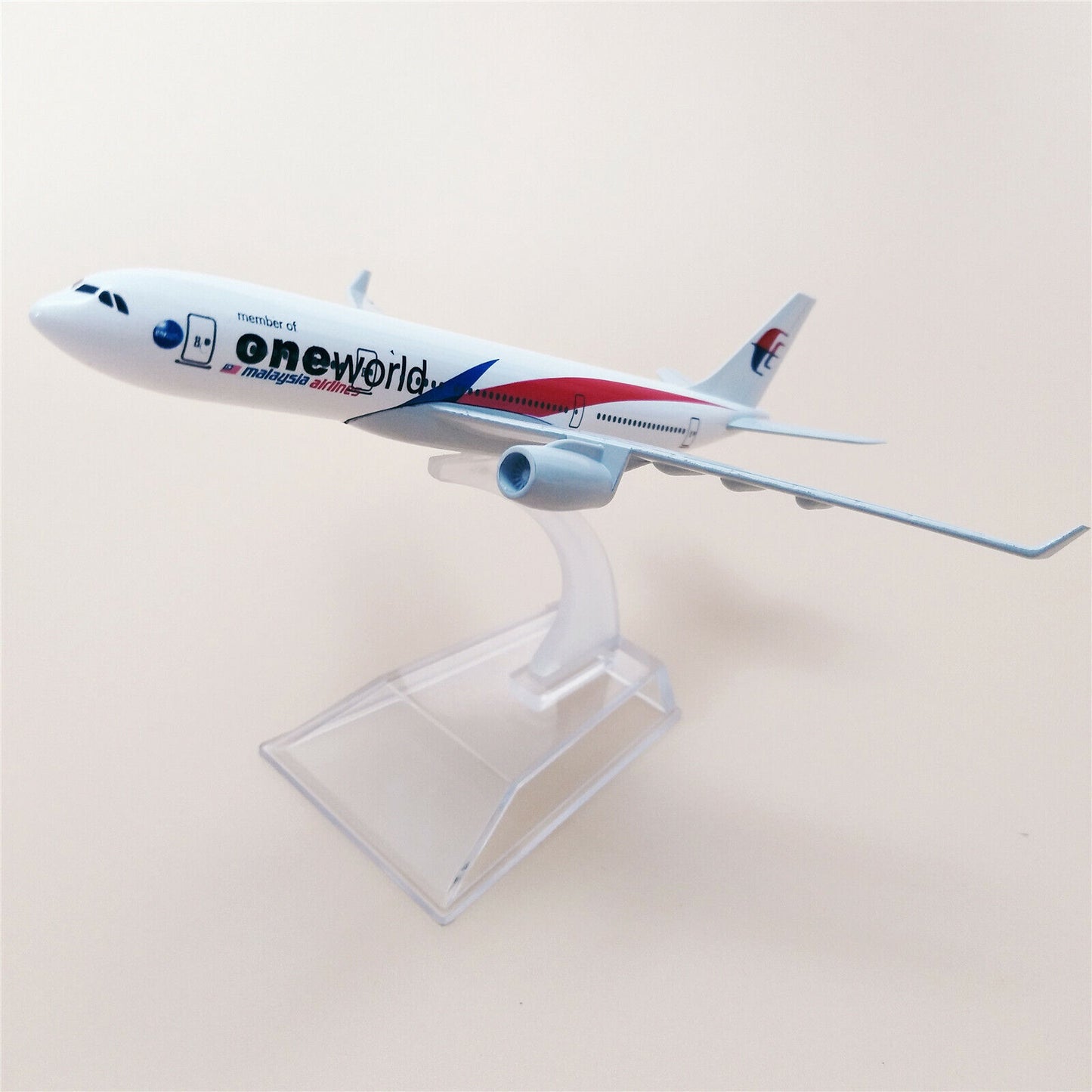 1:400 16cm A330 Malaysia Airlines One World Airplane Model Alloy Diecast Plane