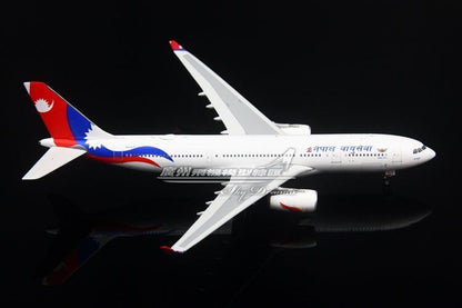 1:400 Phoenix Nepal Airlines AIRBUS A330-200 Passenger Airplane Diecast Model