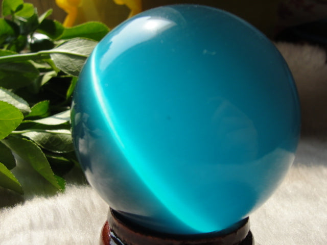 HOT SELL ASIAN QUARTZ CAT EYE CRYSTAL HEALING BALL SPHERE 40-80MM