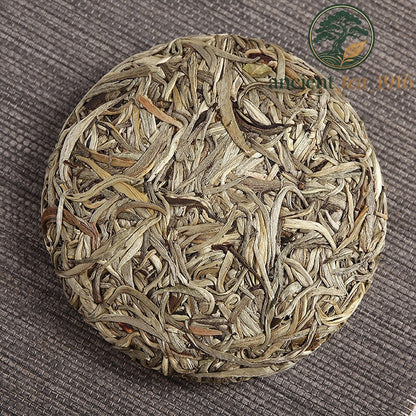 White Tea Yunnan Moonlight Silver Needle Natural Old Cake 100g Premium