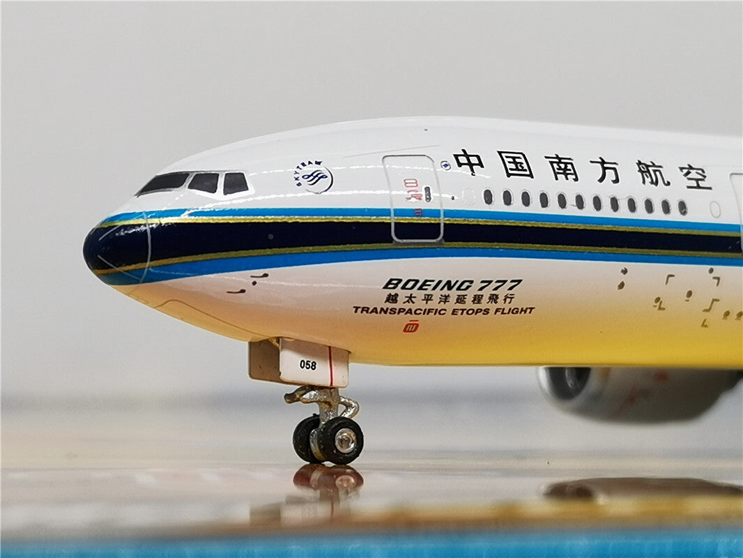 1:400 Phoenix CHINA SOUTHERN BOEING B777-200ER Airplane Diecast Aircraft Model