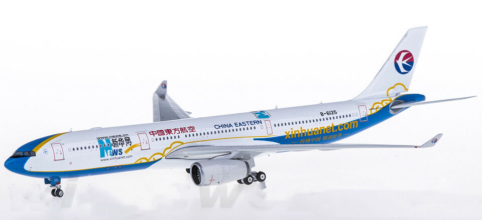 1:400 Phoenix CHINA EASTERN AIRBUS A330-300 Passenger Airplane Diecast Model